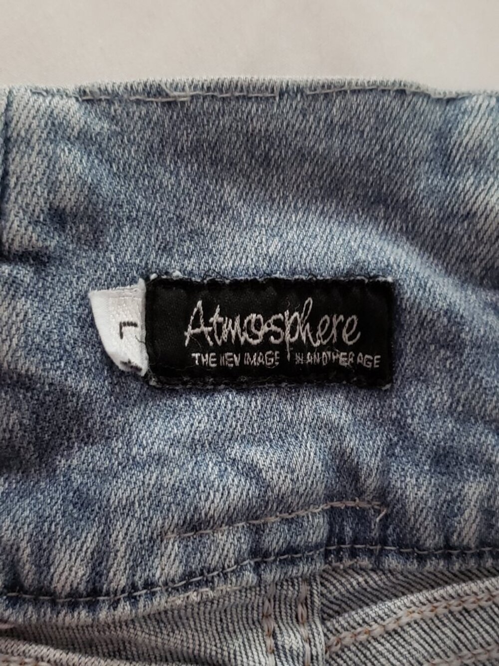 *ENDS 9/1* Atmosphere Y2K flare jeans cutouts - Picture 5 of 6